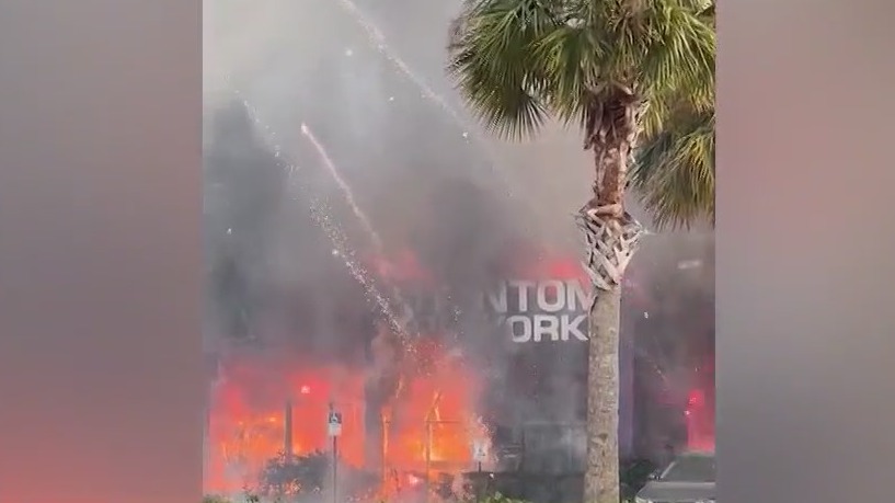 Video shows fireworks exploding after SUV crashes into Phantom Fireworks store in Florida
